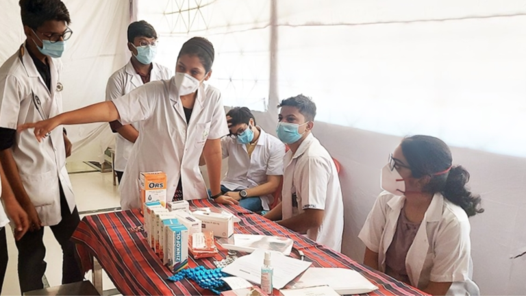 Health Ambassador Devendra Fadnavis: Health services are the real service! | Public Health Services in Maharashtra